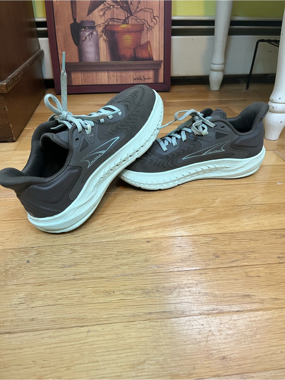 Altra Women's size 7.5 Running Shoes Sneakers - Picture 2 of 15